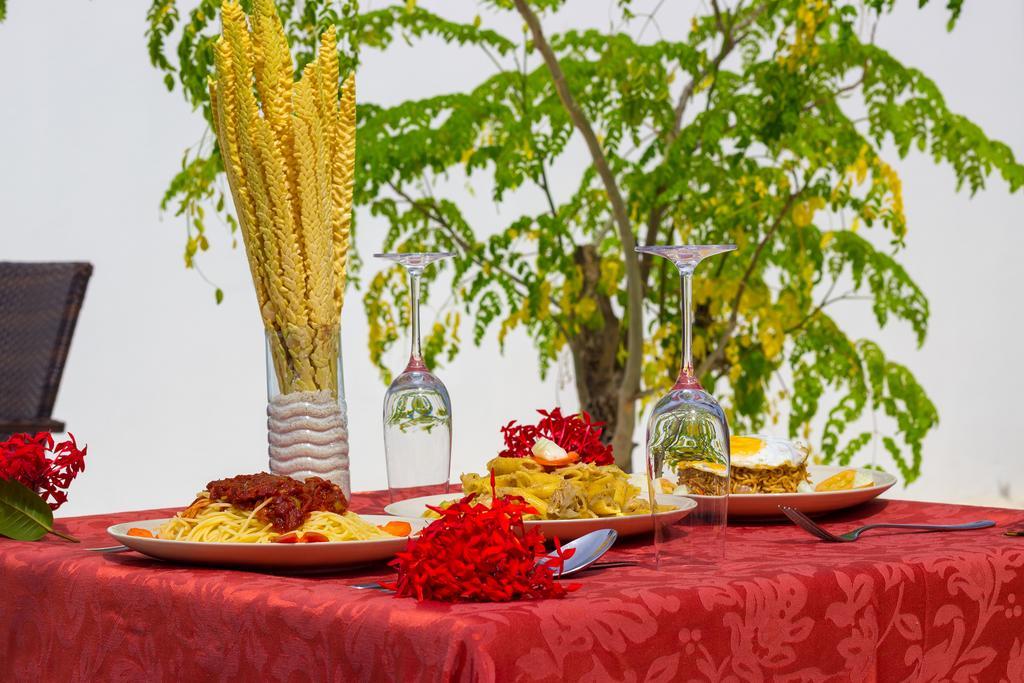 Castle Inn Bodufolhudhoo Ngoại thất bức ảnh